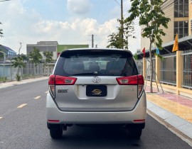 Toyota Innova 2.0 MT 2016