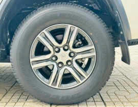 Toyota Fortuner Dầu 2.4 MT 2019