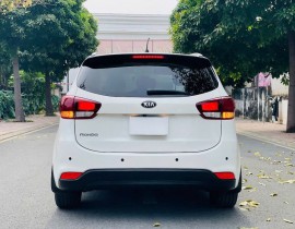 Kia Rondo 2.0 MT 2020 