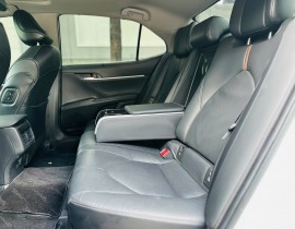 Camry 2.0 Q 