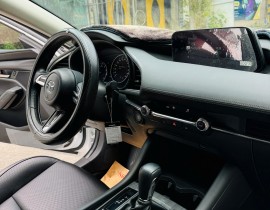 Mazda3 Luxury 2022