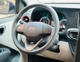 I10 1.2 MT Base 2023