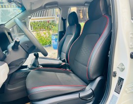 I10 1.2 MT Base 2023