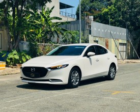 Mazda 3 Luxury 2024